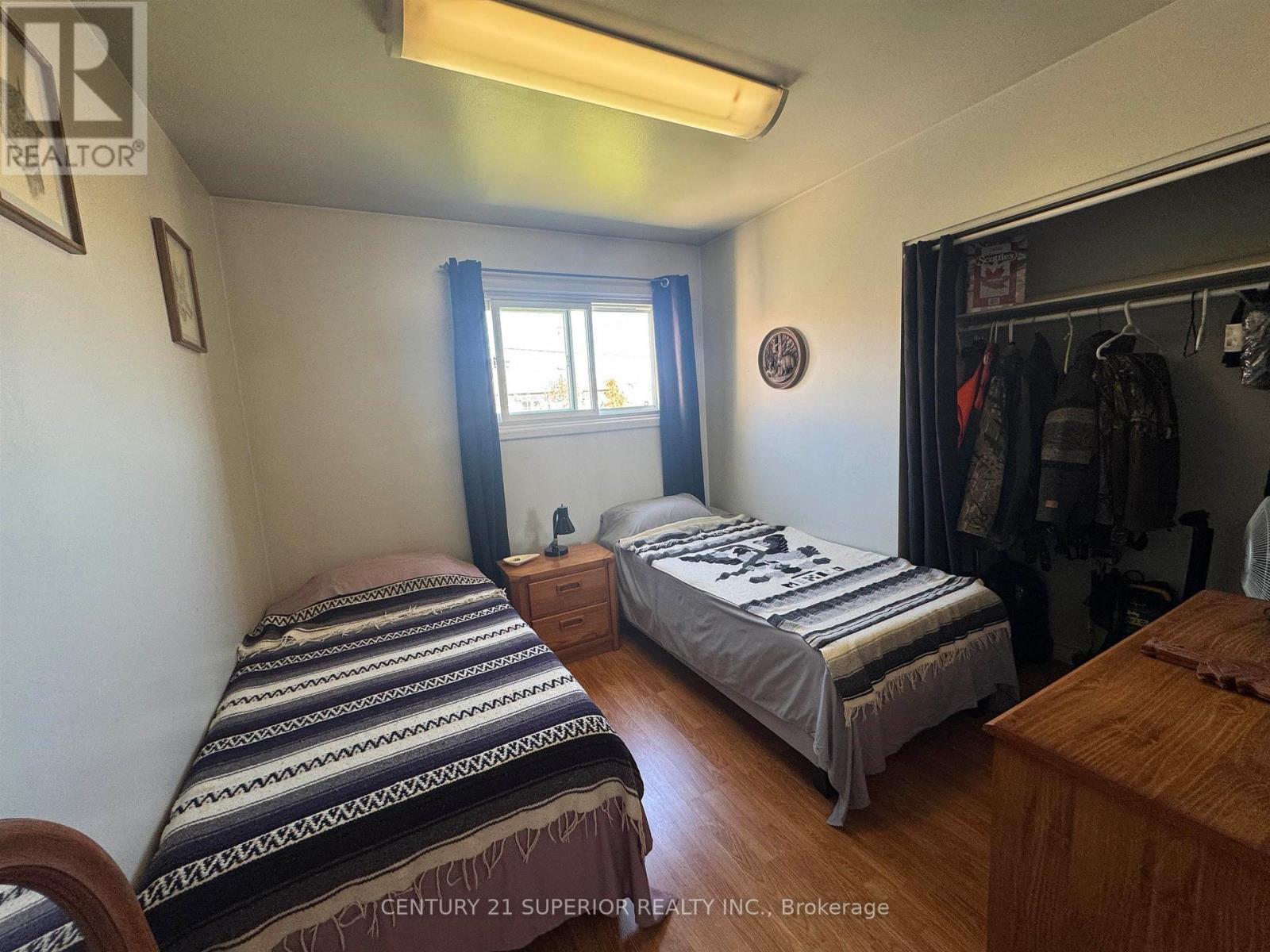3 FALCON DRIVE - 14