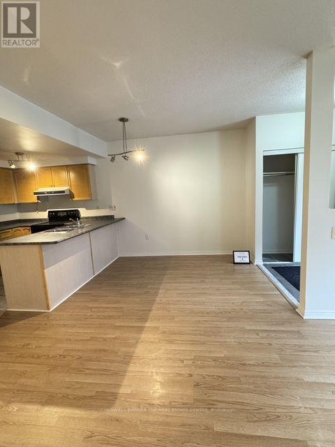 #137 760 LAWRENCE AVENUE W - 12