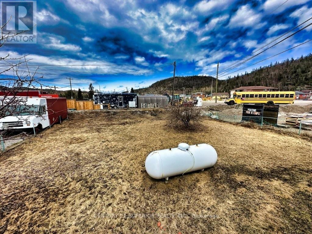 209 WALKER STREET - Image 46