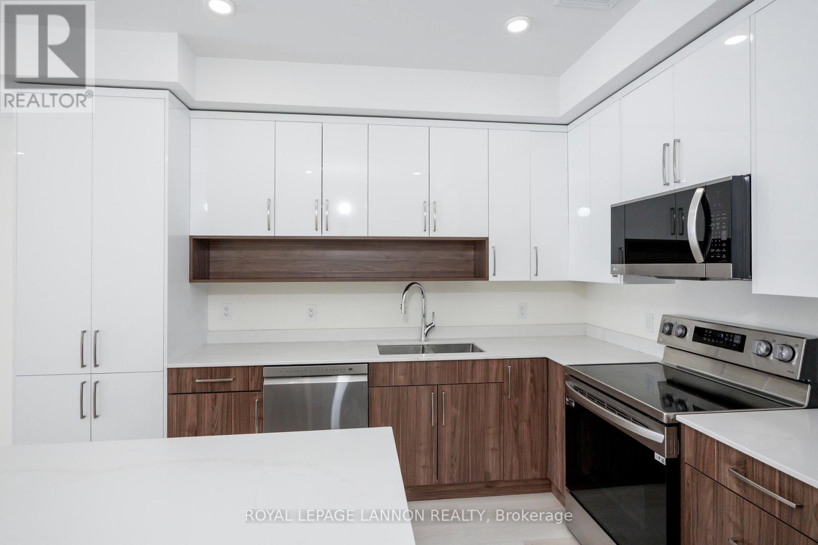401 EMPIRE AVENUE - 12