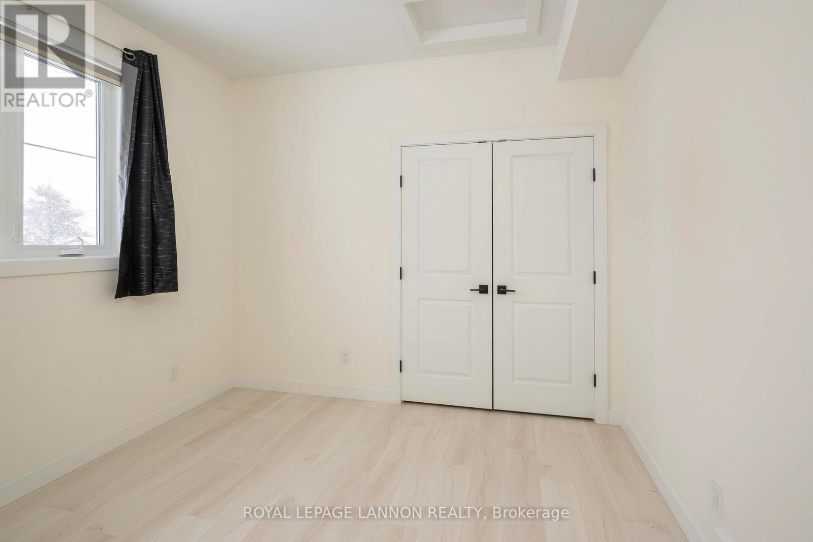 401 EMPIRE AVENUE - 19