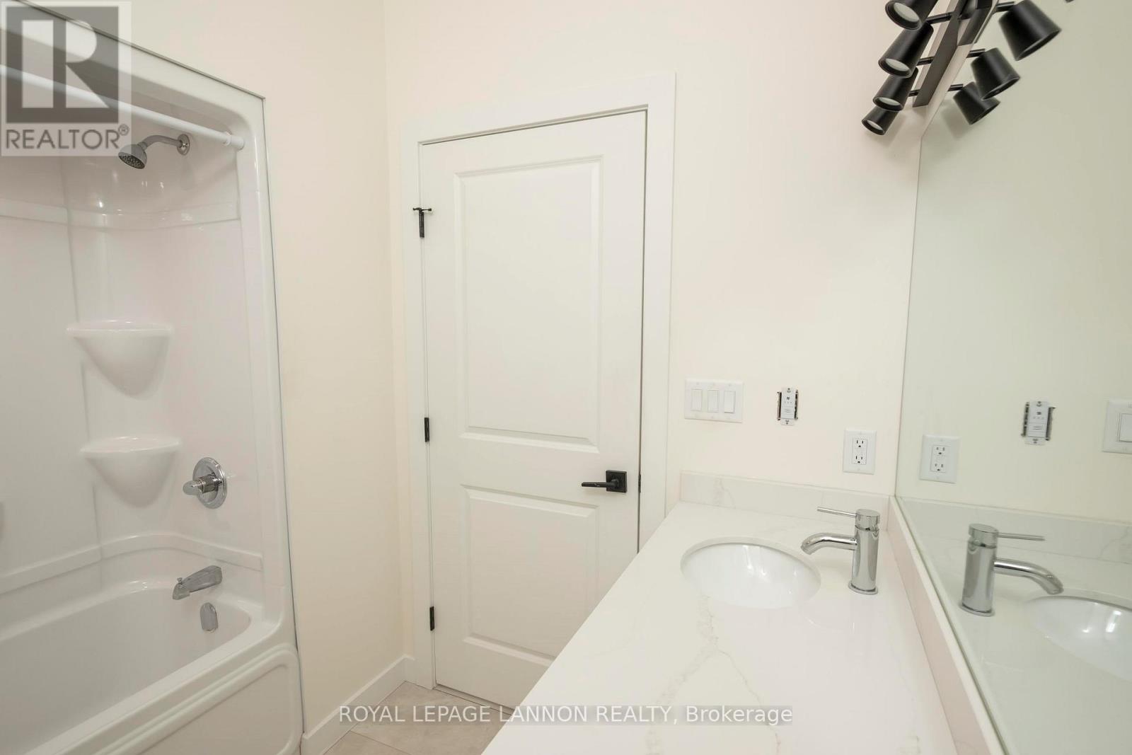 401 EMPIRE AVENUE - Image 23