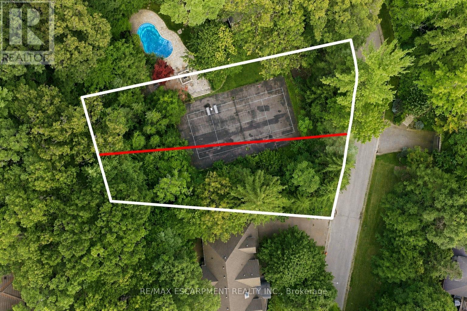 2035A Heartwood Court, Mississauga (Cooksville), Ontario, L5C4P7, Mississauga (Cooksville), Ontario — photo 2 of 5
