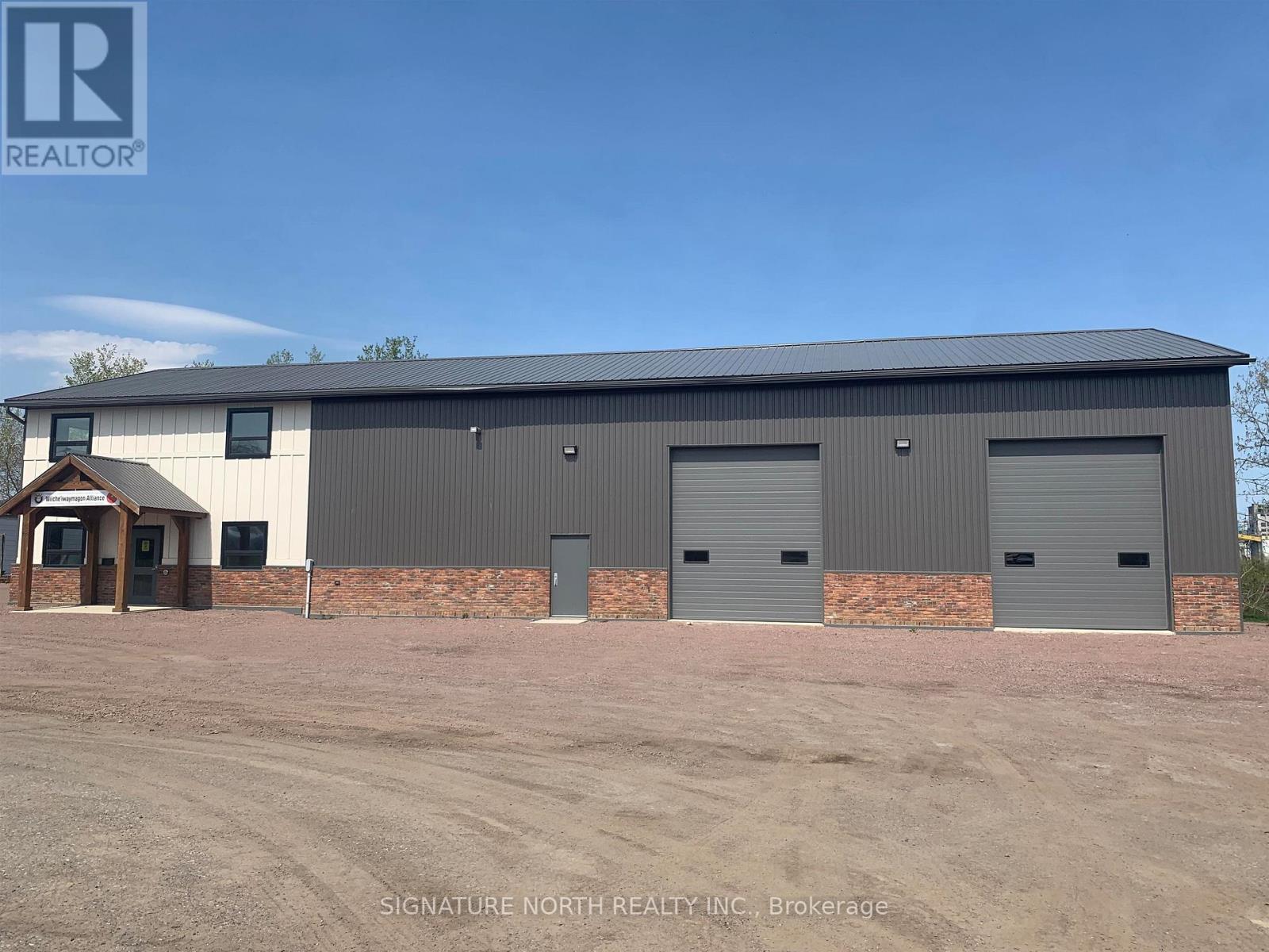 168 Munro Street, Thunder Bay (Court / Cumberland), Ontario, P7A2M9, Thunder Bay (Court / Cumberland), Ontario — photo 2 of 5