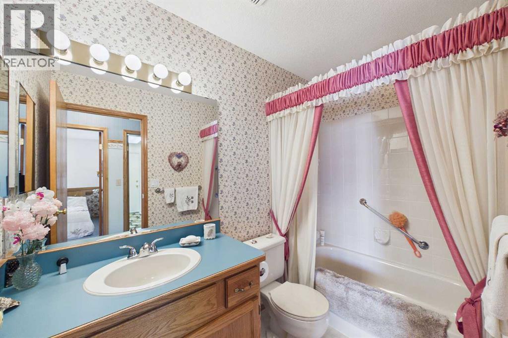 Listing photo – 183 Doran Crescent, Red Deer