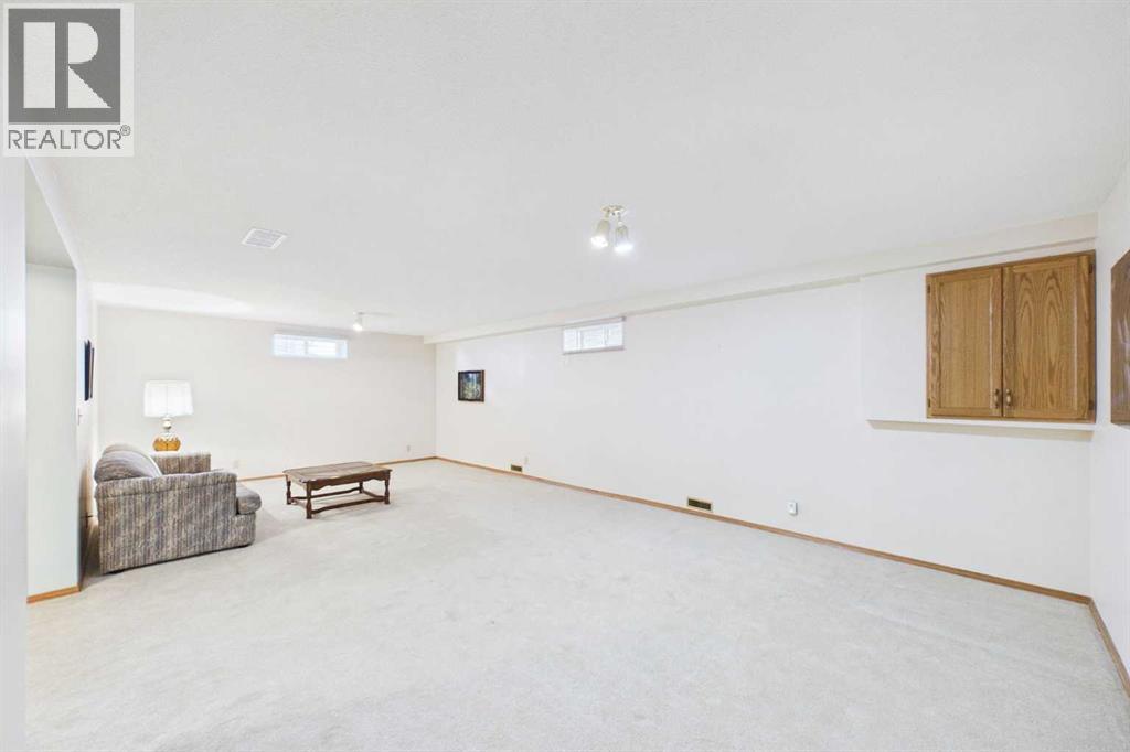 Listing photo – 183 Doran Crescent, Red Deer