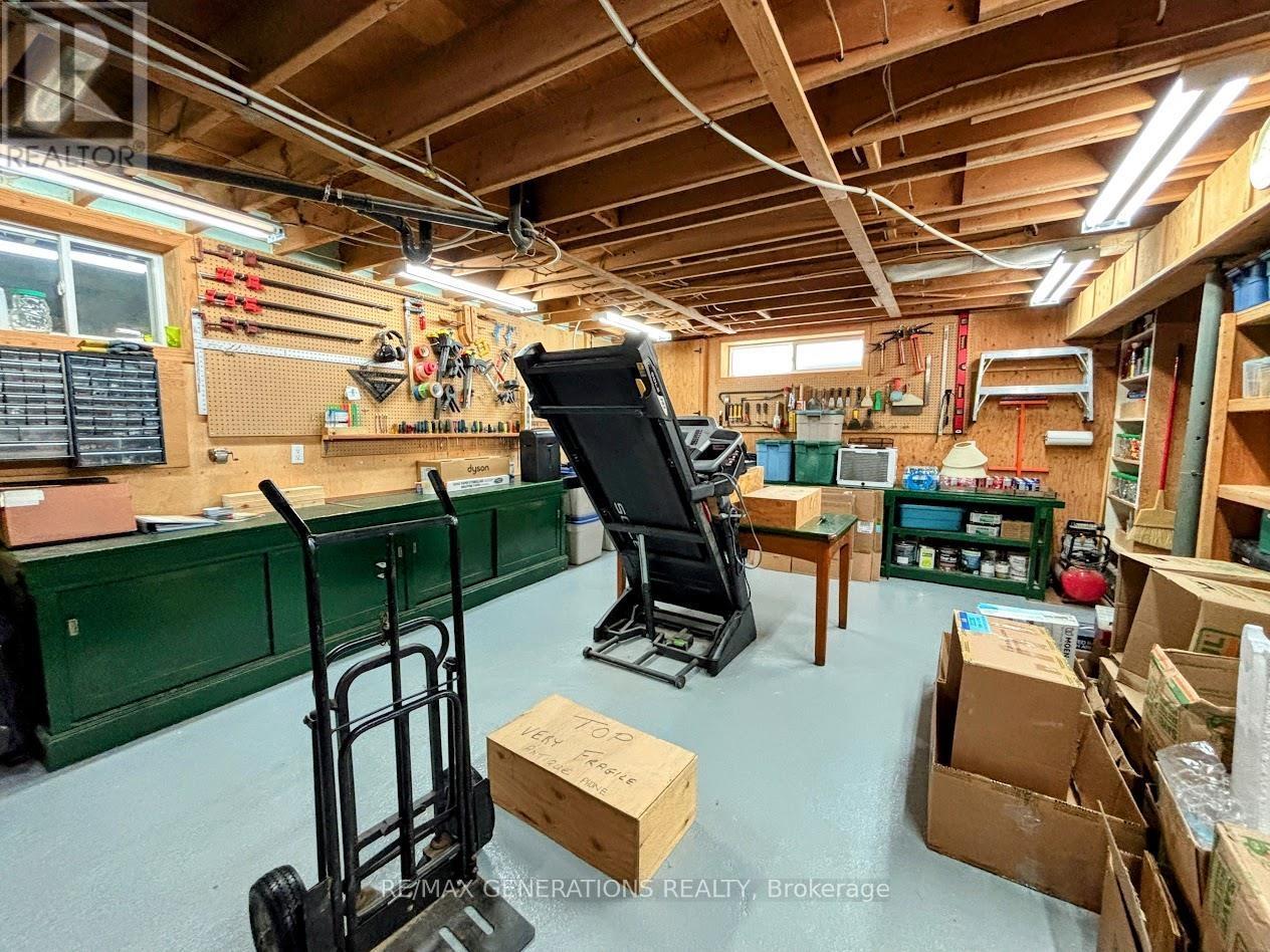 48 REDWING AVENUE - 24