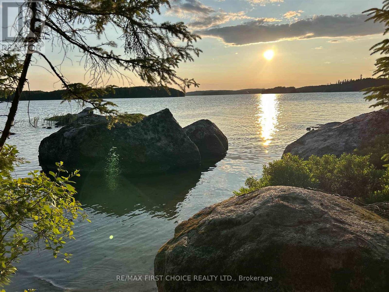 14 ISLAND CANYON LAKE - 4