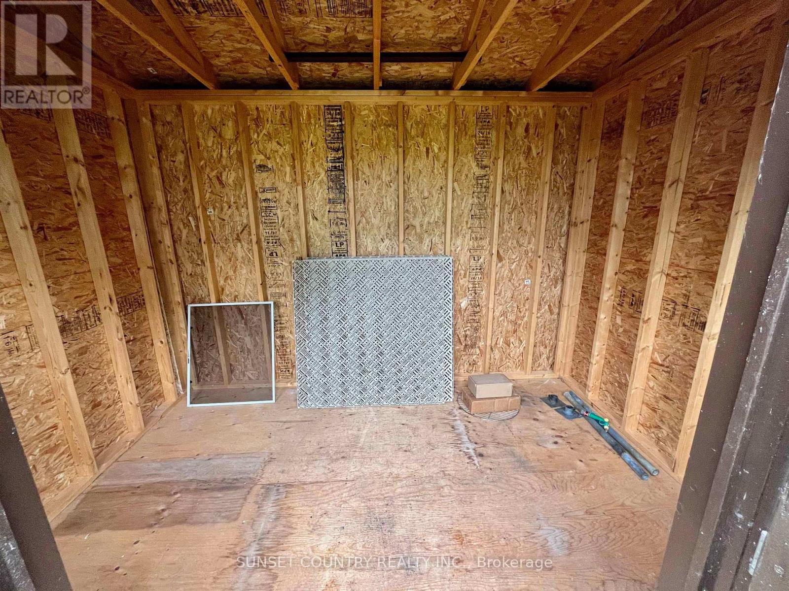 206 MCMILLAN CRESCENT - Image 38
