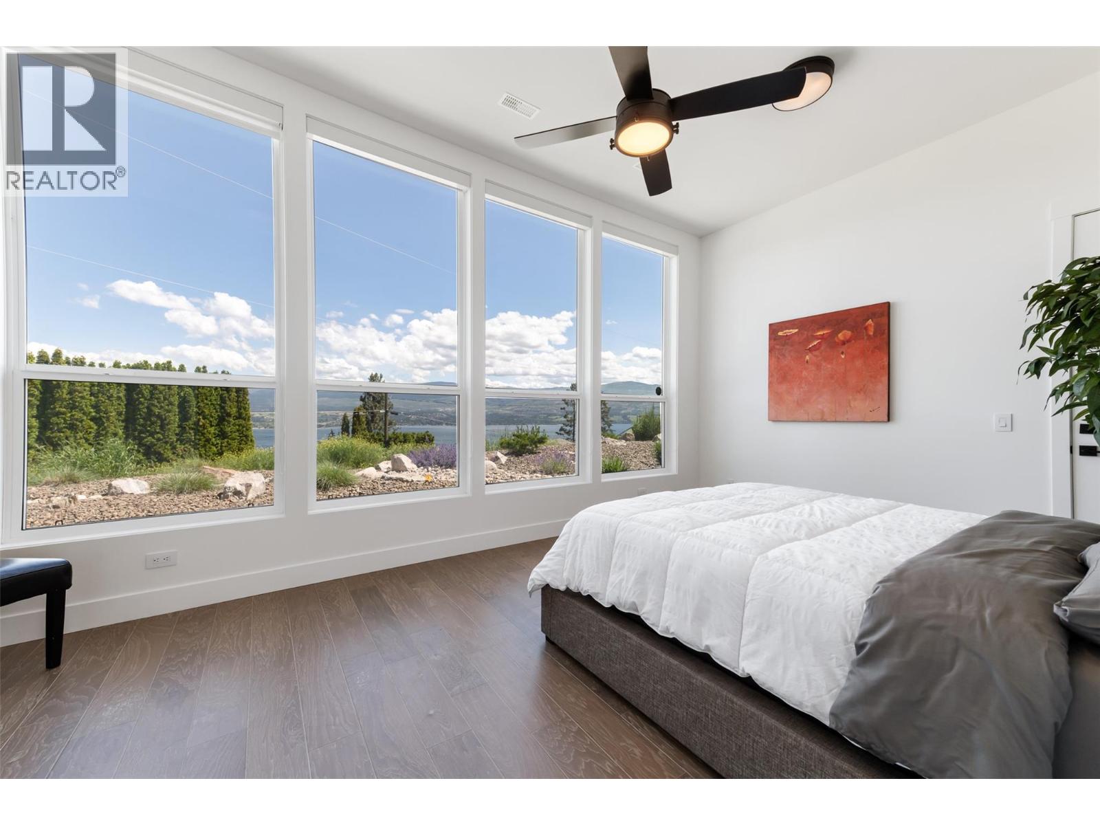  2672 Lakeridge Road, West Kelowna