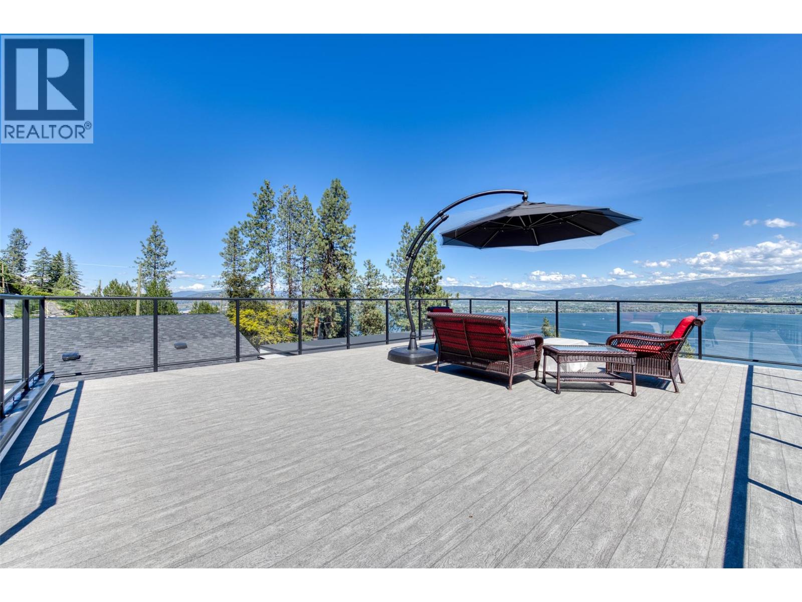 2672 Lakeridge Road, West Kelowna