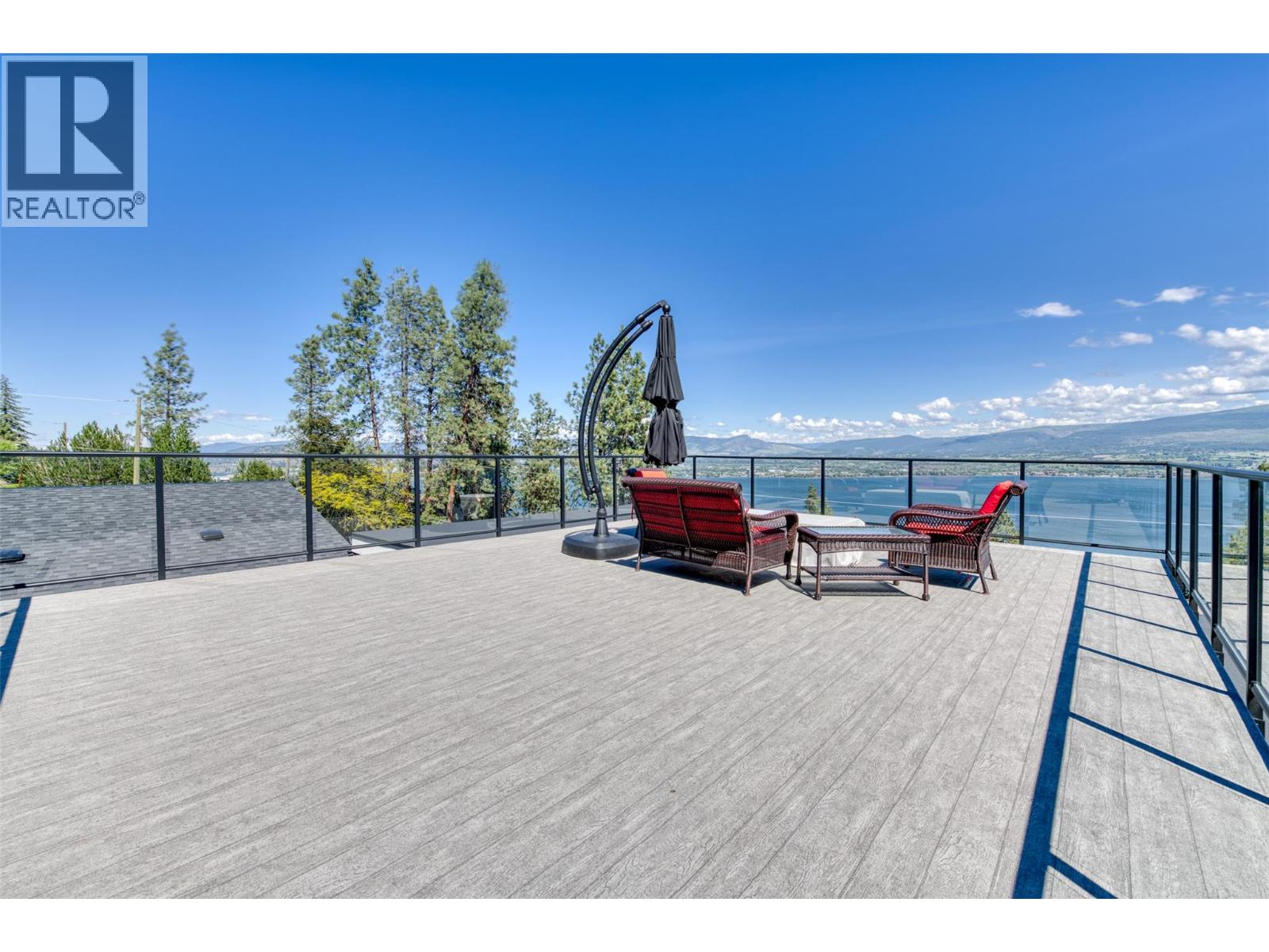  2672 Lakeridge Road, West Kelowna