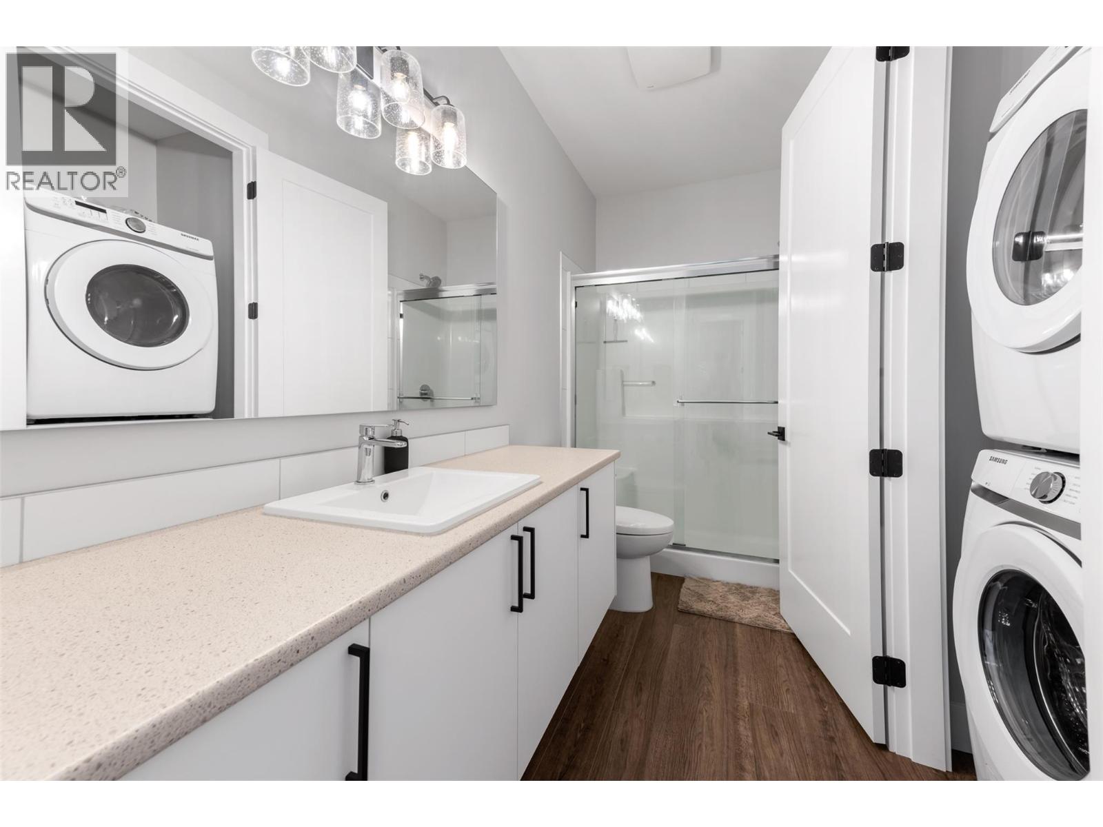  2672 Lakeridge Road, West Kelowna