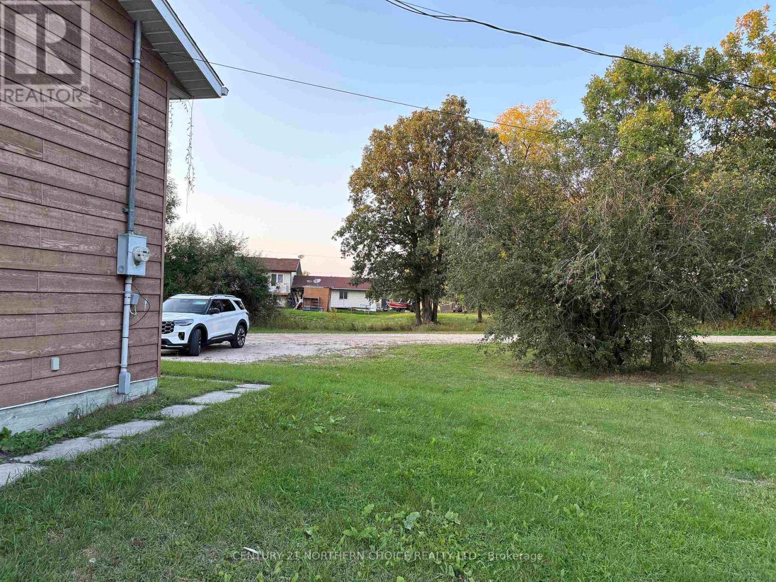44 ELEANOR LAKE ROAD - 3