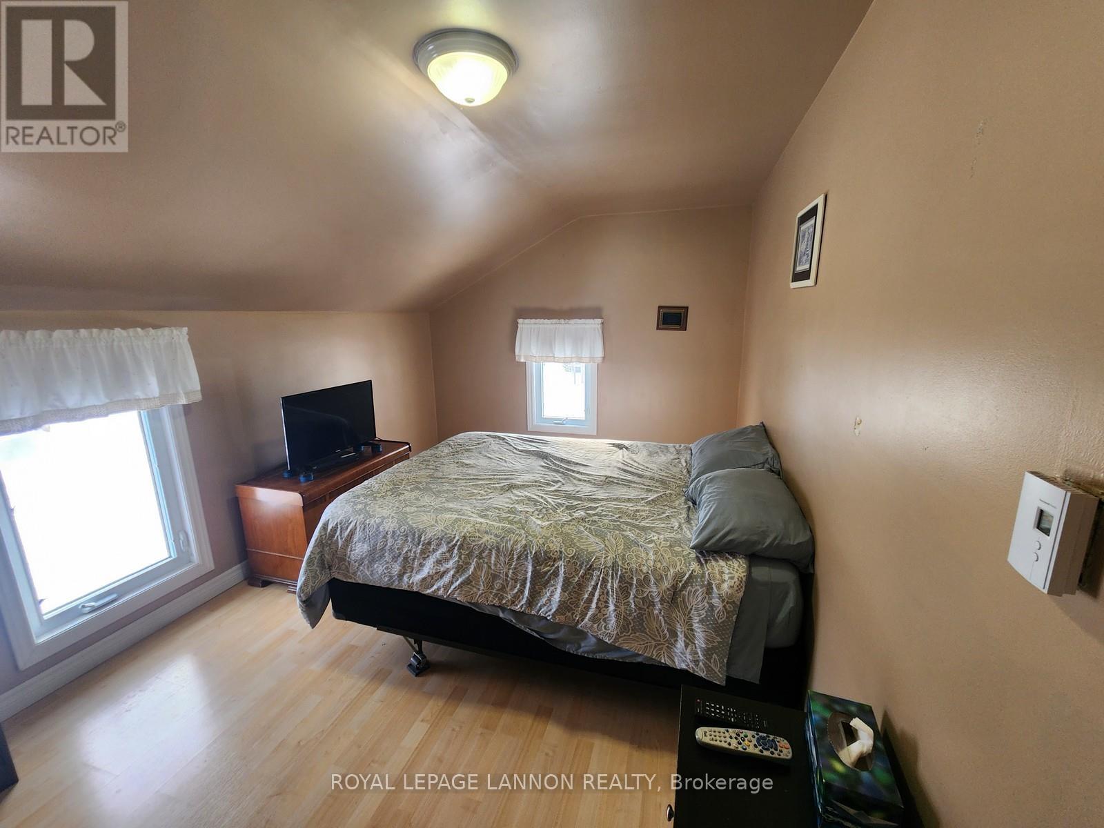 205 ONTARIO STREET - Image 24