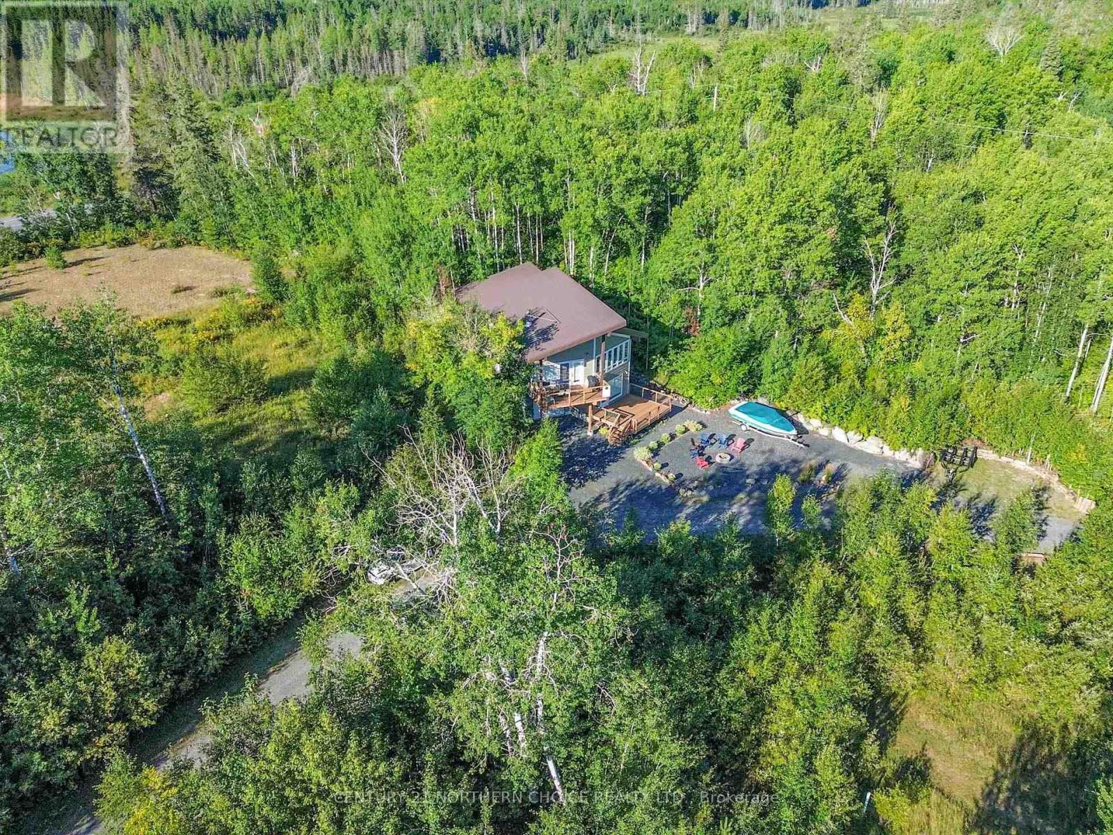 25 ROYAL LAKE - Image 36