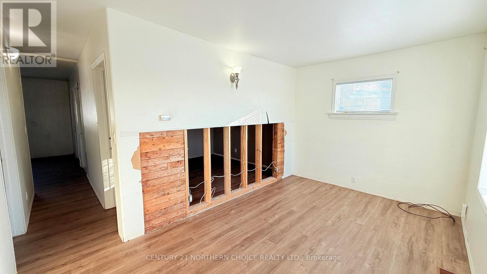 38 KING STREET - 11