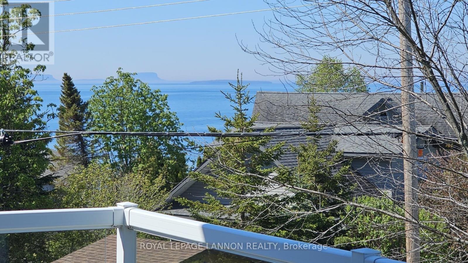 706 EAST GREEN BAY ROAD - 18