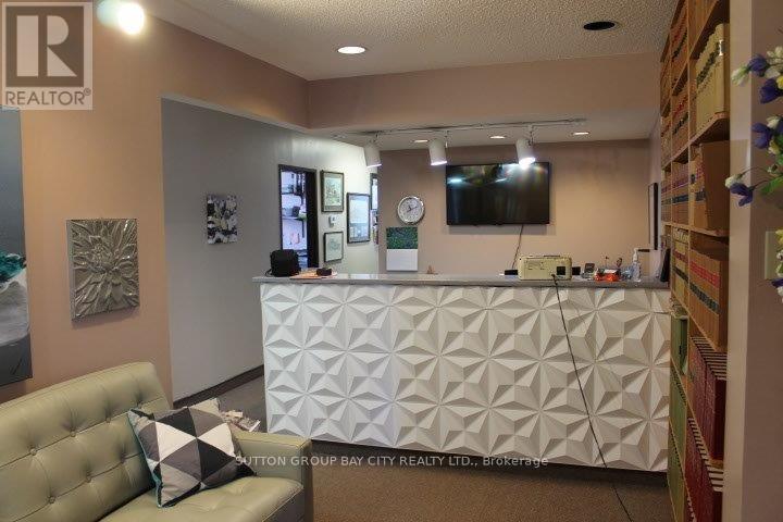 101 - 244 CAMELOT STREET, Thunder Bay (Court / Cumberland) — photo 6