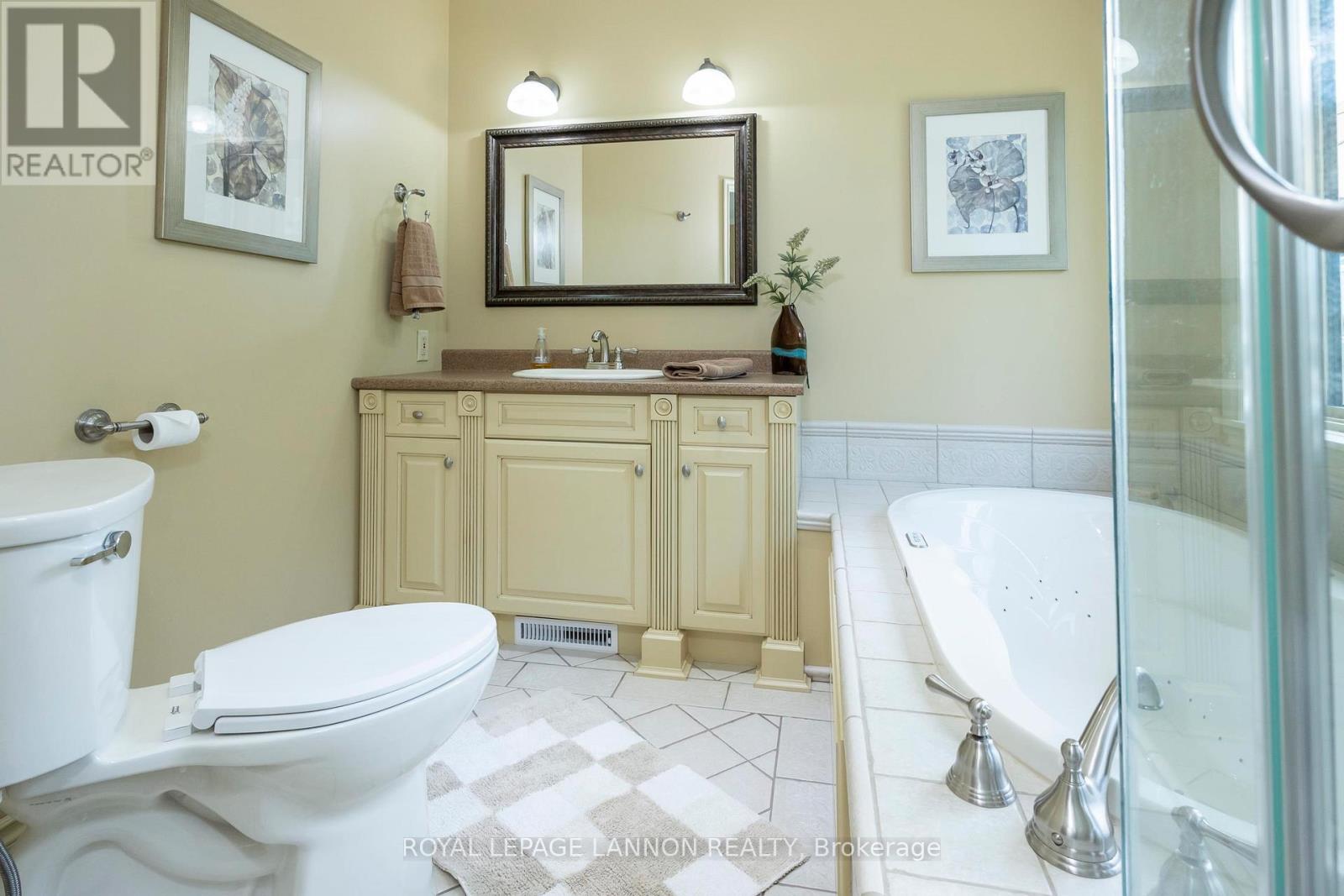 33 KINGSWOOD DRIVE - Image 23