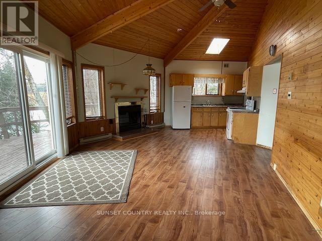 699 COOMBES DRIVE - 30