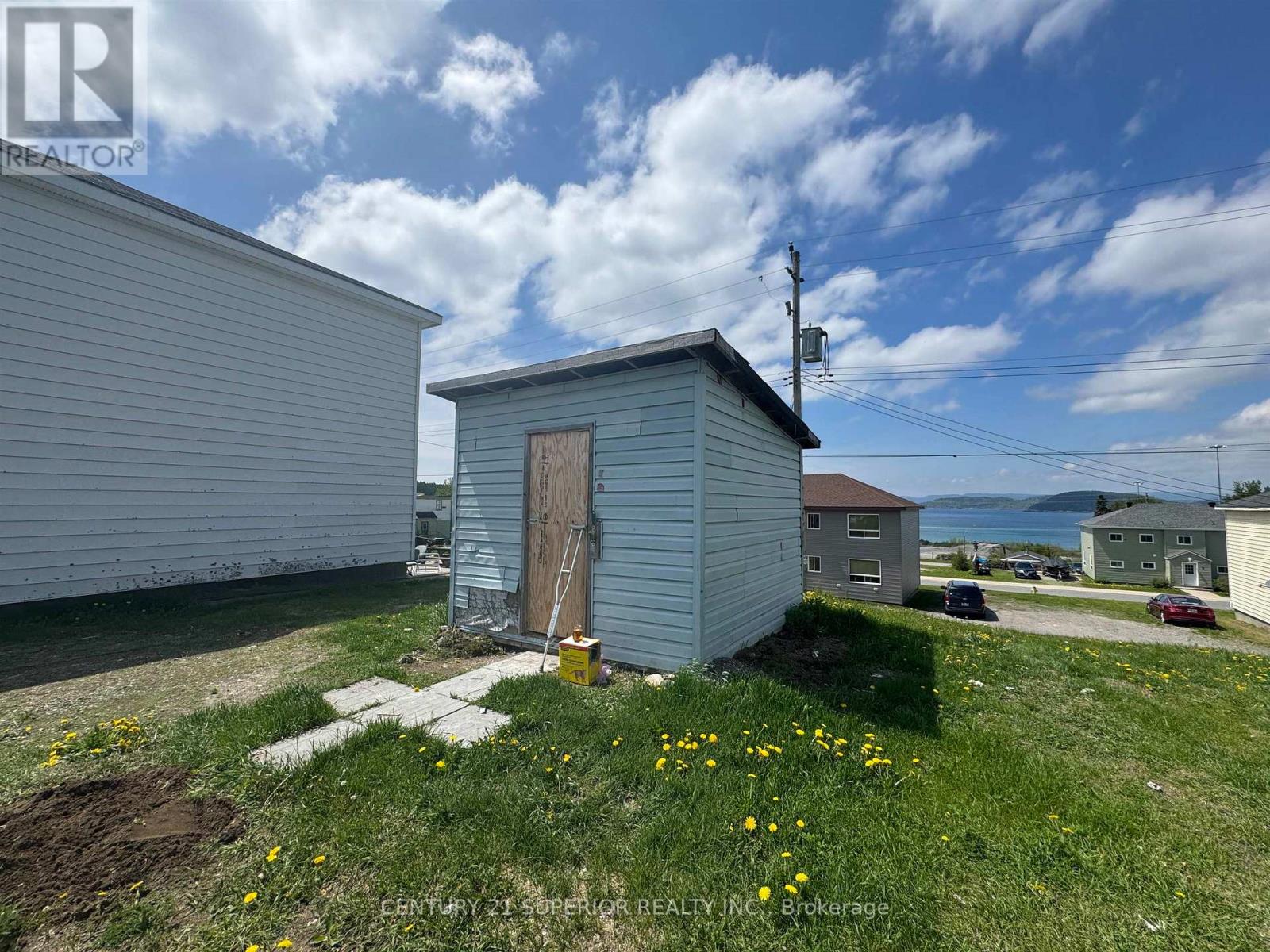 2 WHITMAN COURT - 5