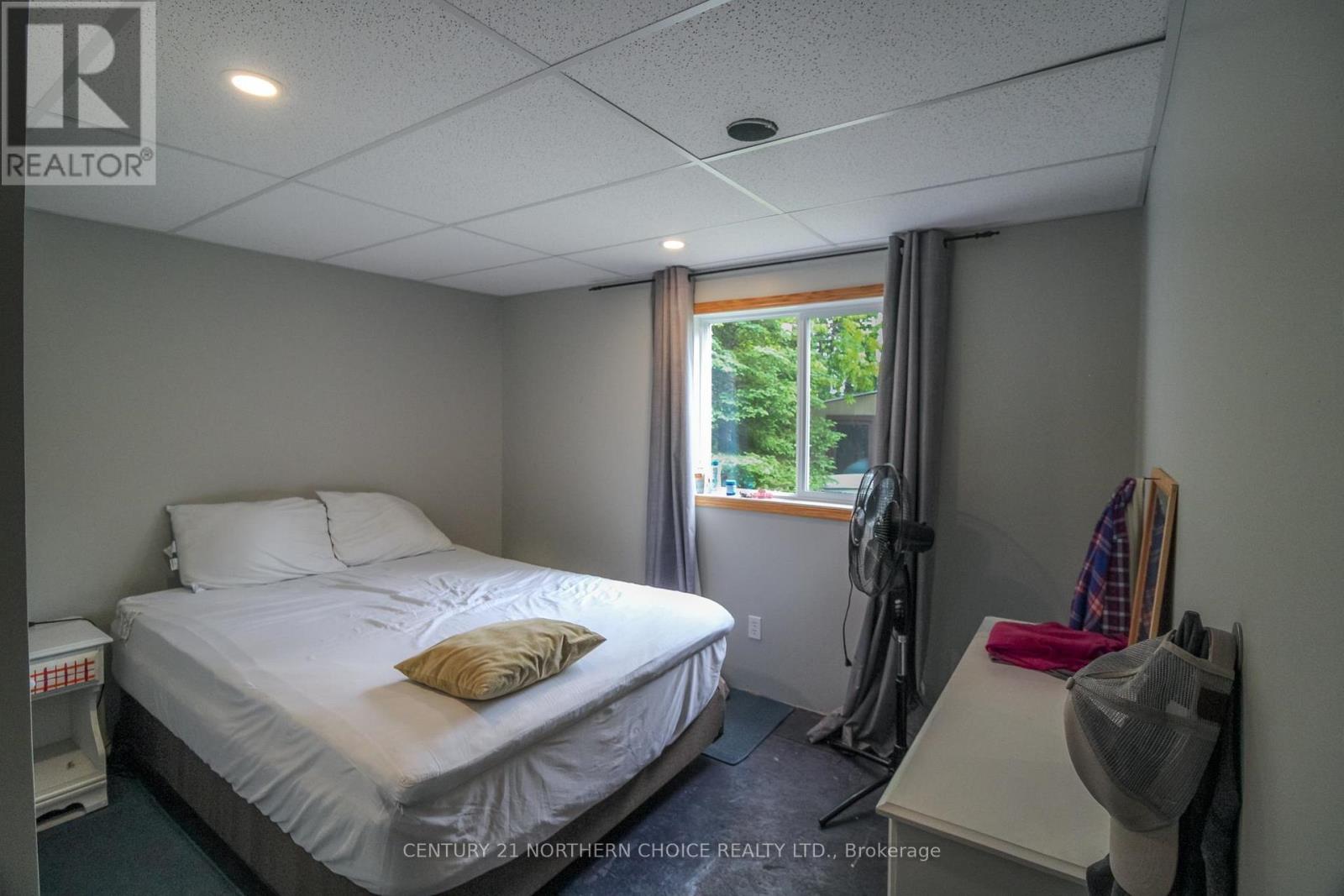 36 POPLAR BAY ROAD - 24