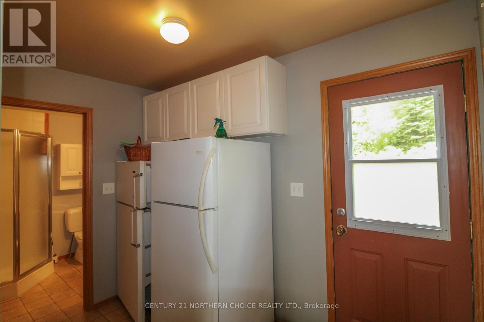 36 POPLAR BAY ROAD - 34