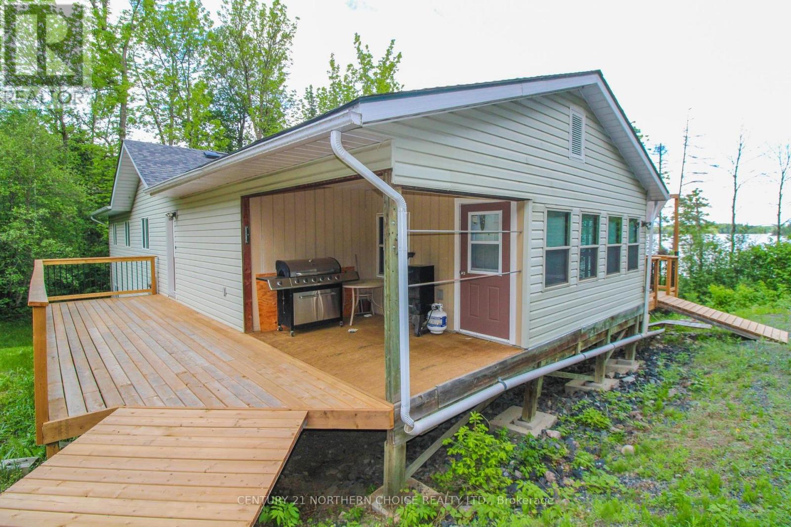 36 POPLAR BAY ROAD - 33