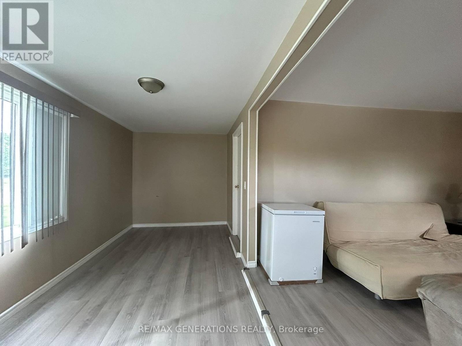 208 MACKENZIE AVENUE - 22