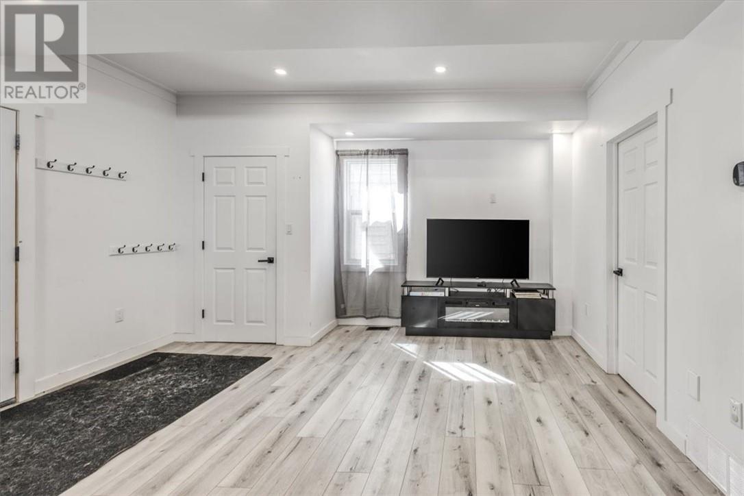 400 Morris Street - Image 10