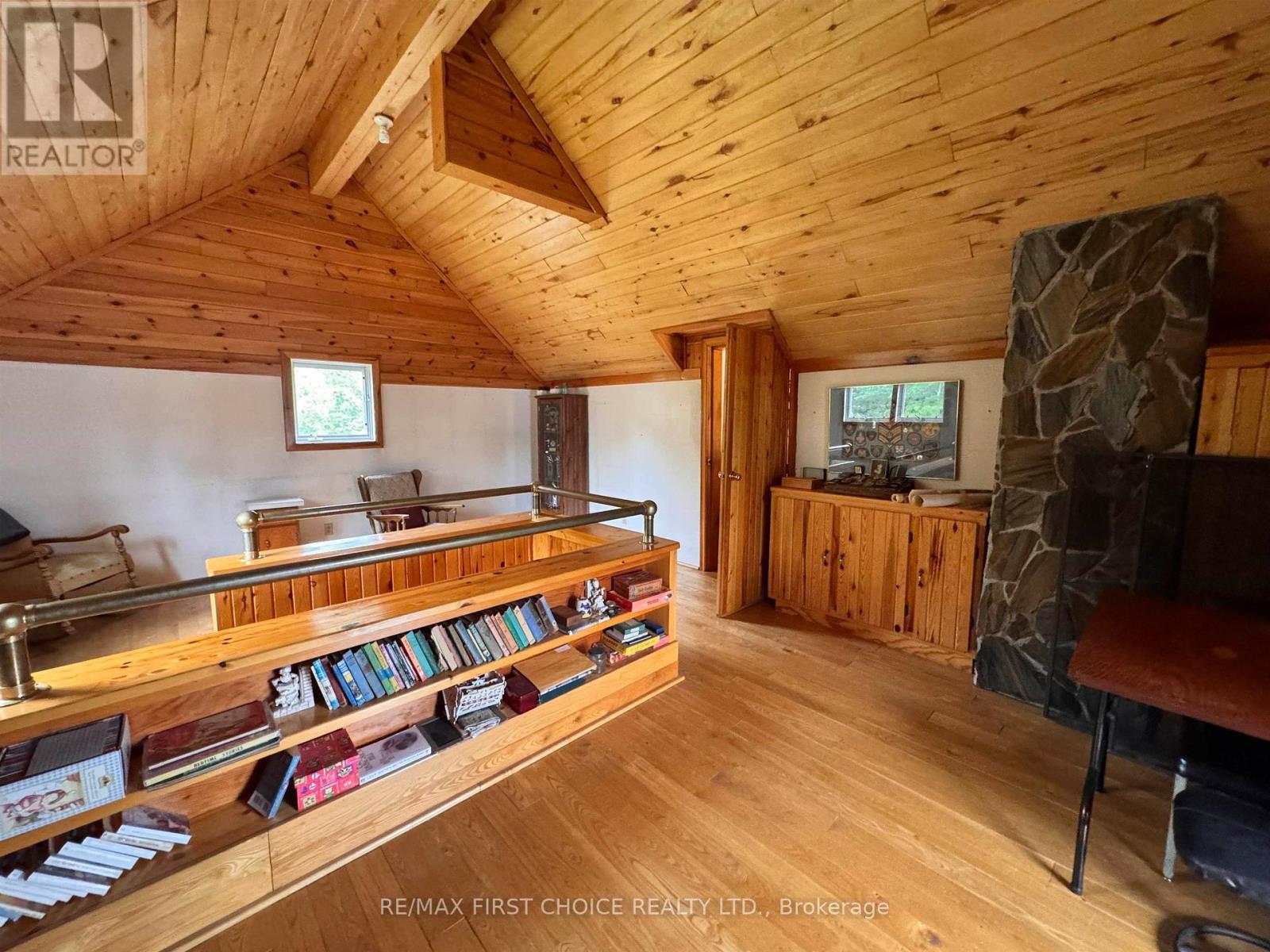 26 CLIFF - Image 22
