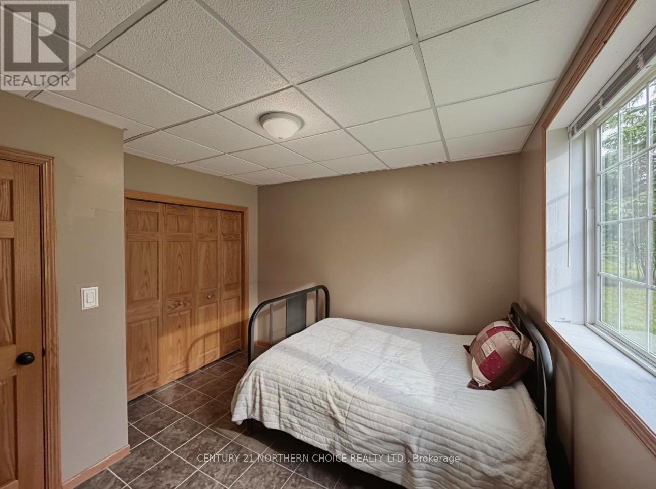425 EMO ROAD - Image 24