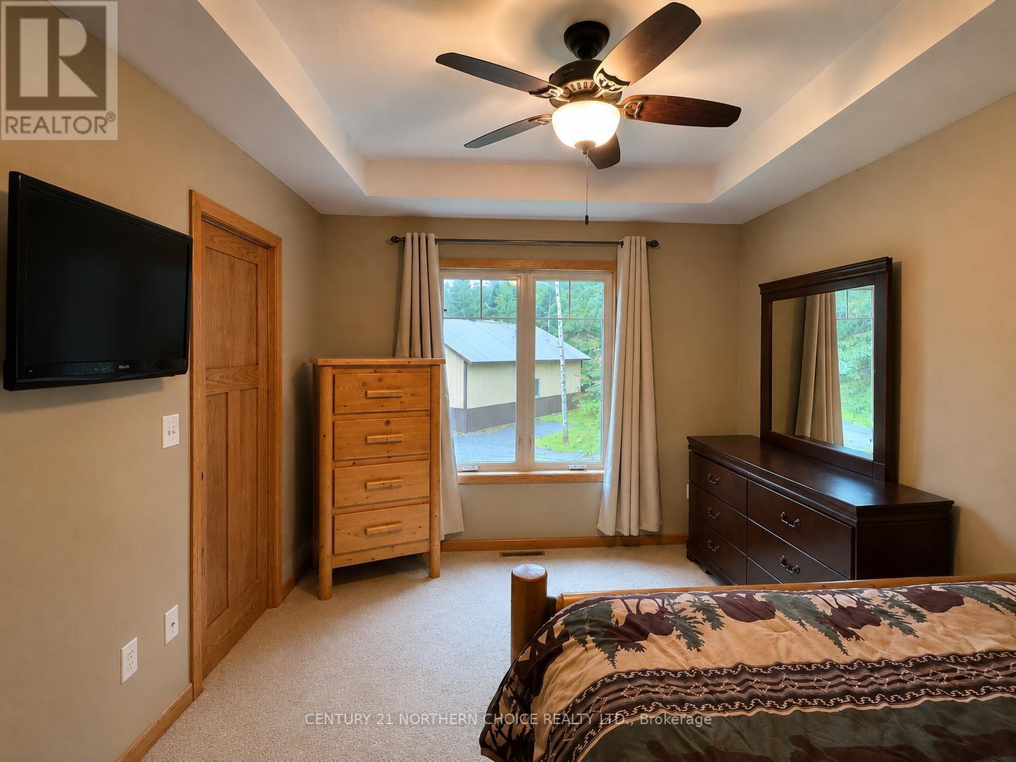 425 EMO ROAD - Image 19