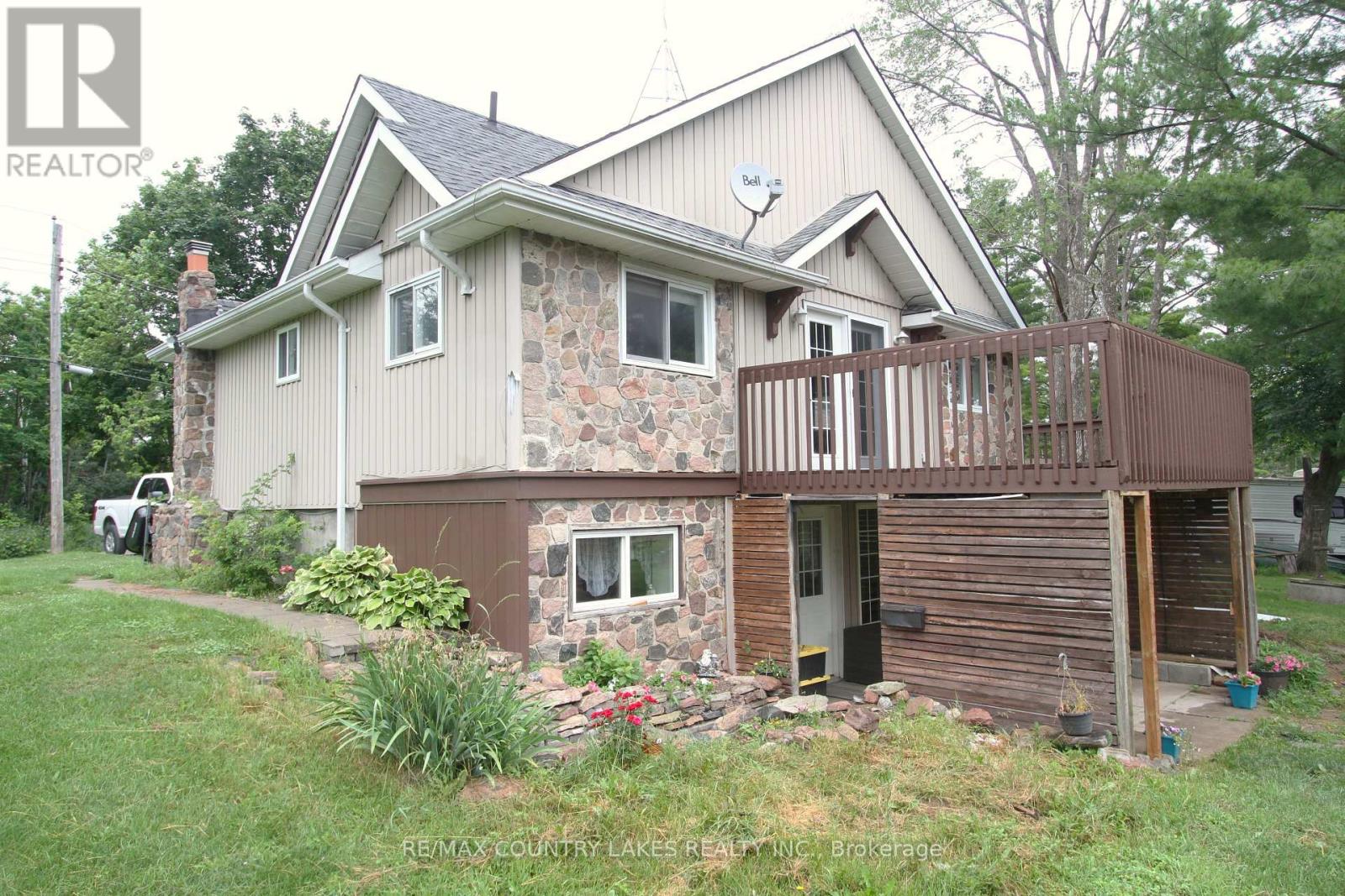 16 HUMMINGBIRD LANE - 3
