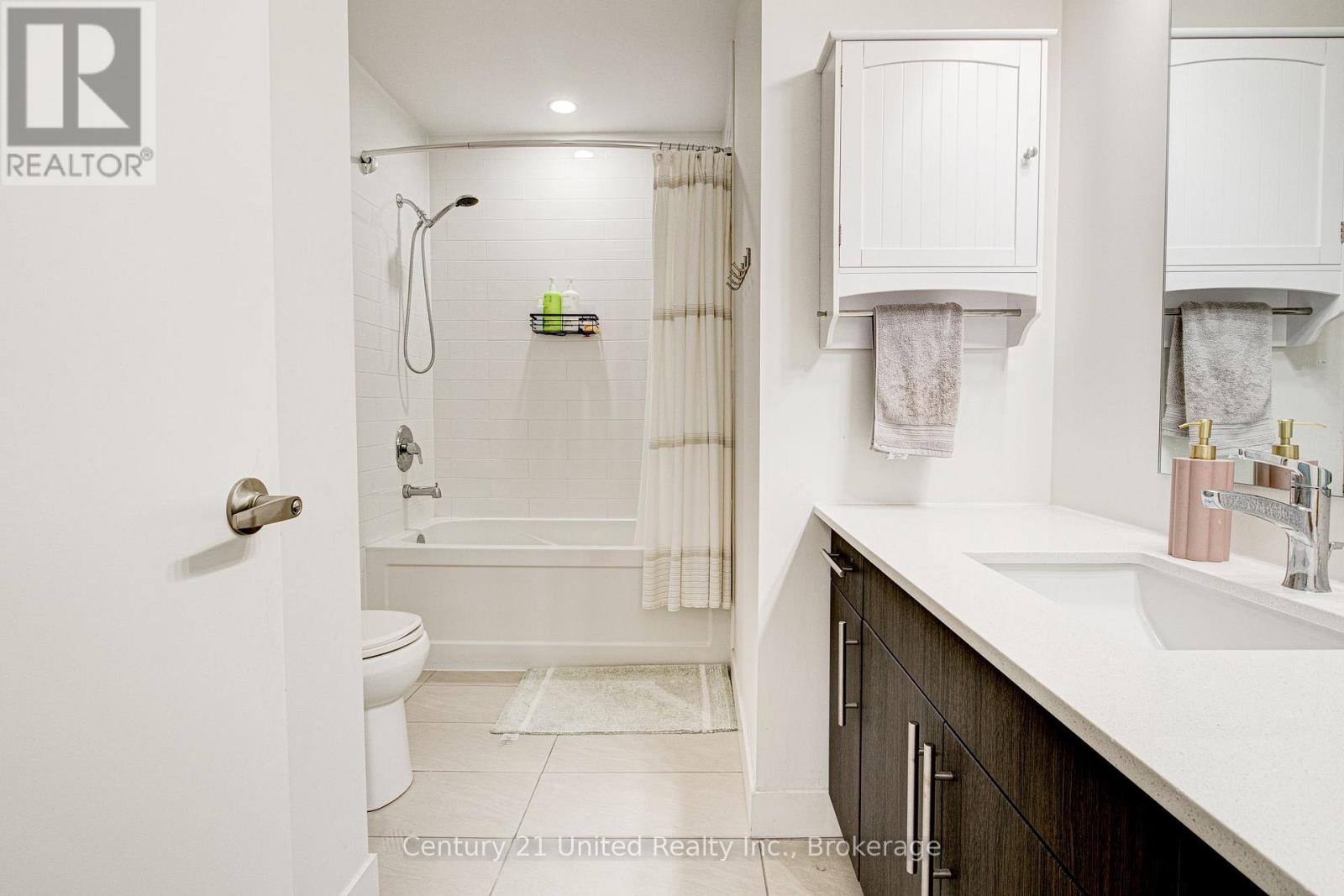 #1702 1 VICTORIA STREET S - Image 15