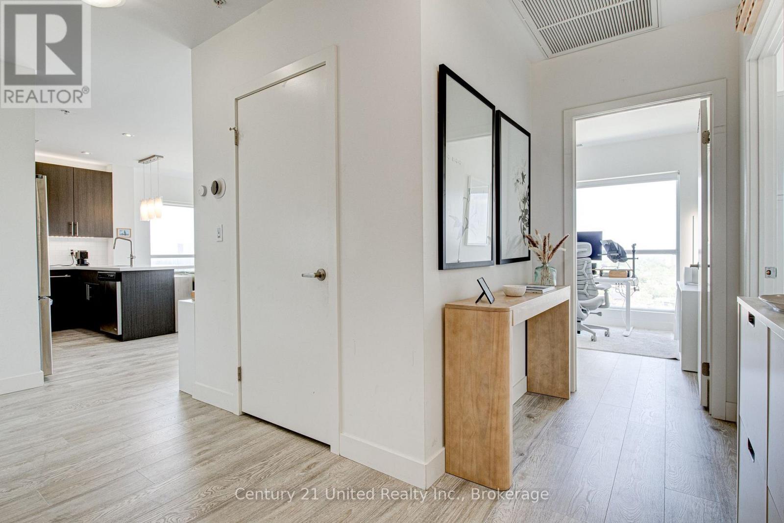 #1702 1 Victoria Street South, Kitchener, Ontario, N2G1C5, Kitchener, Ontario — photo 4 of 5