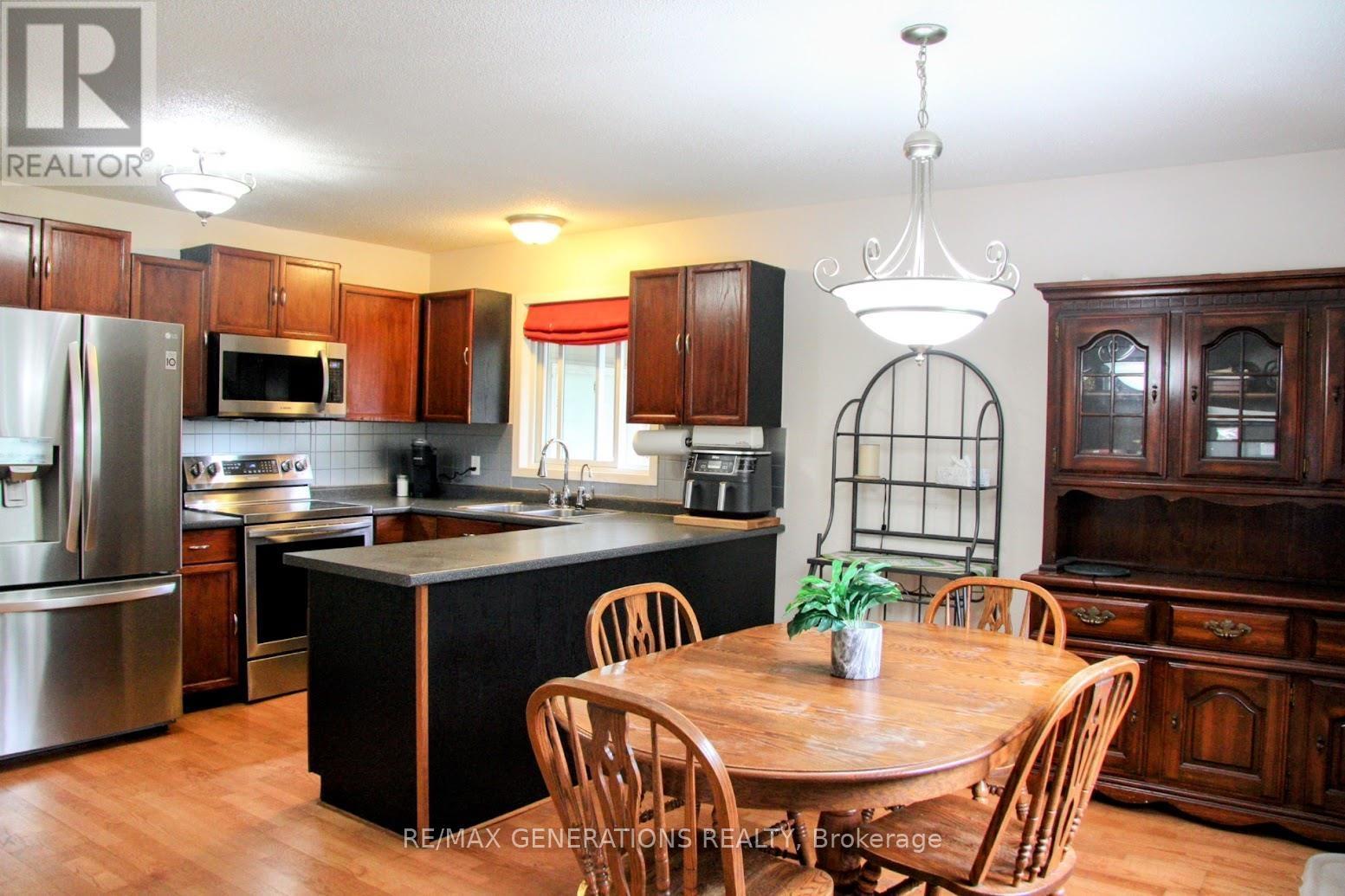 9 MICHANO DRIVE - 3