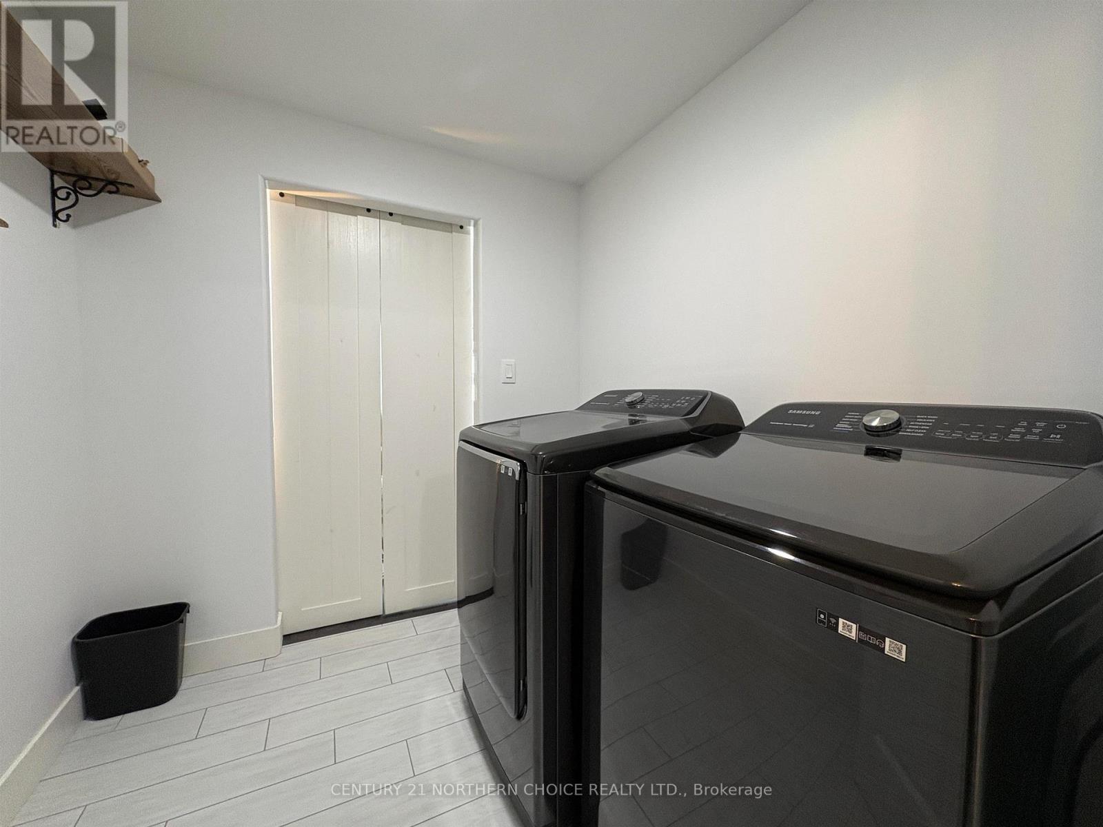 1026 THIRD STREET E - Image 17