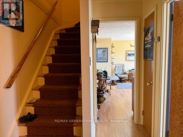 39 LAURIER AVENUE - 8