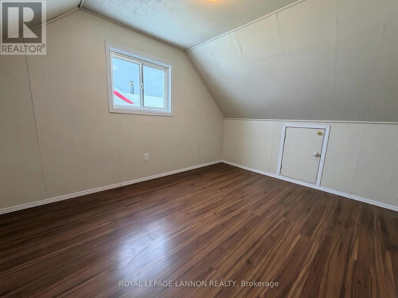 330 BALL PARK CRESCENT - 11