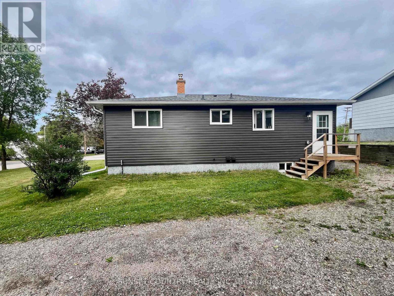 246 FLORENCE STREET - Image 17
