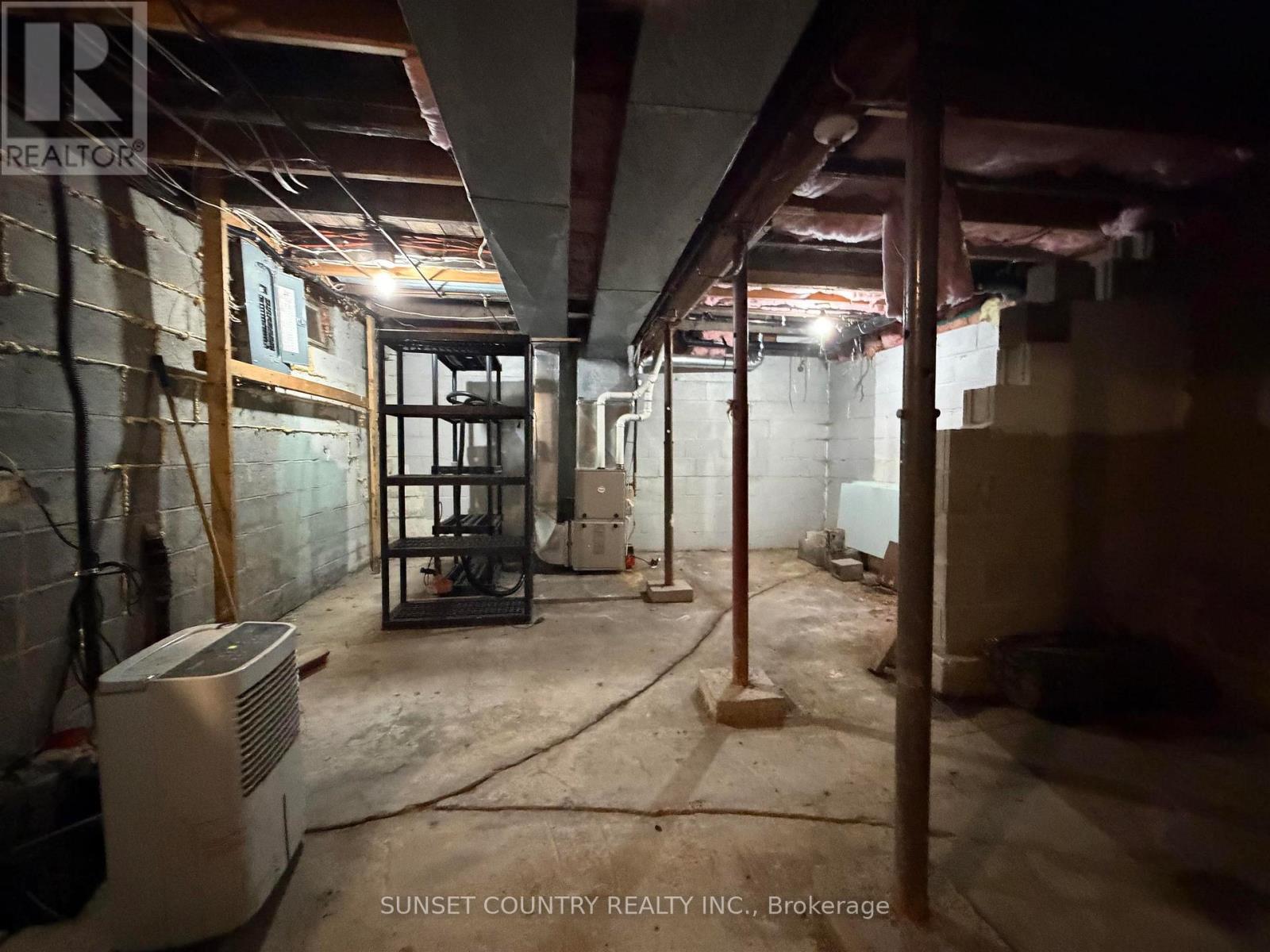36 SHERBROOKE STREET - Image 20