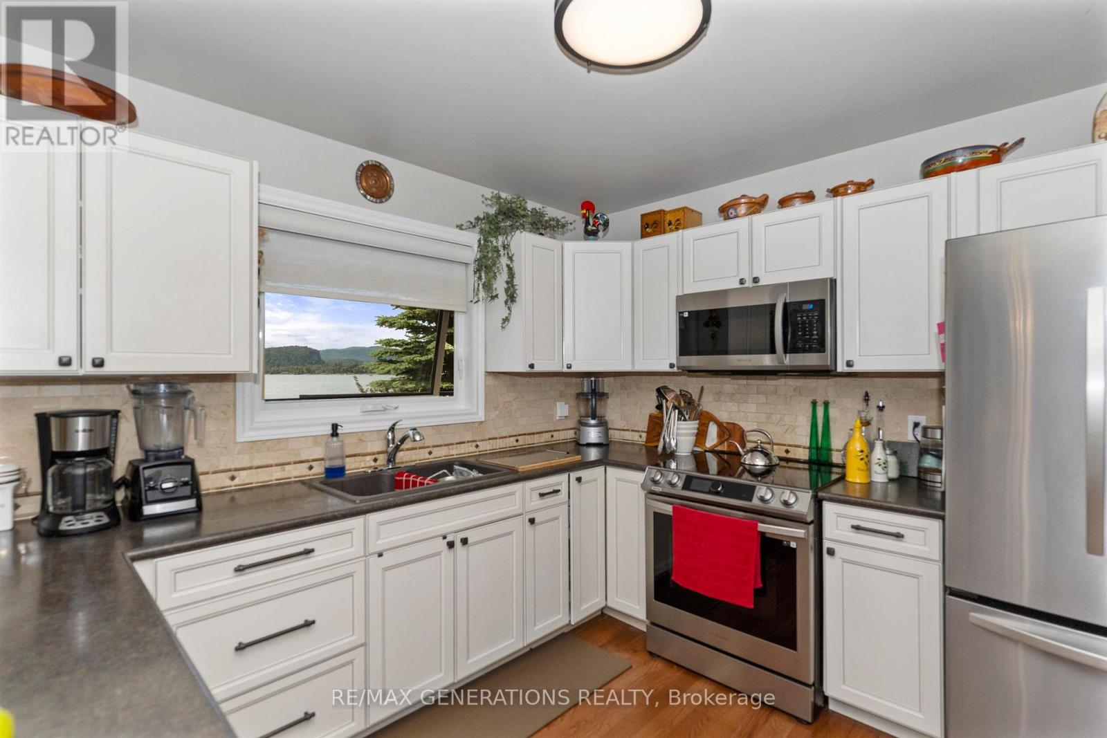 664 MEMORY ROAD - 11