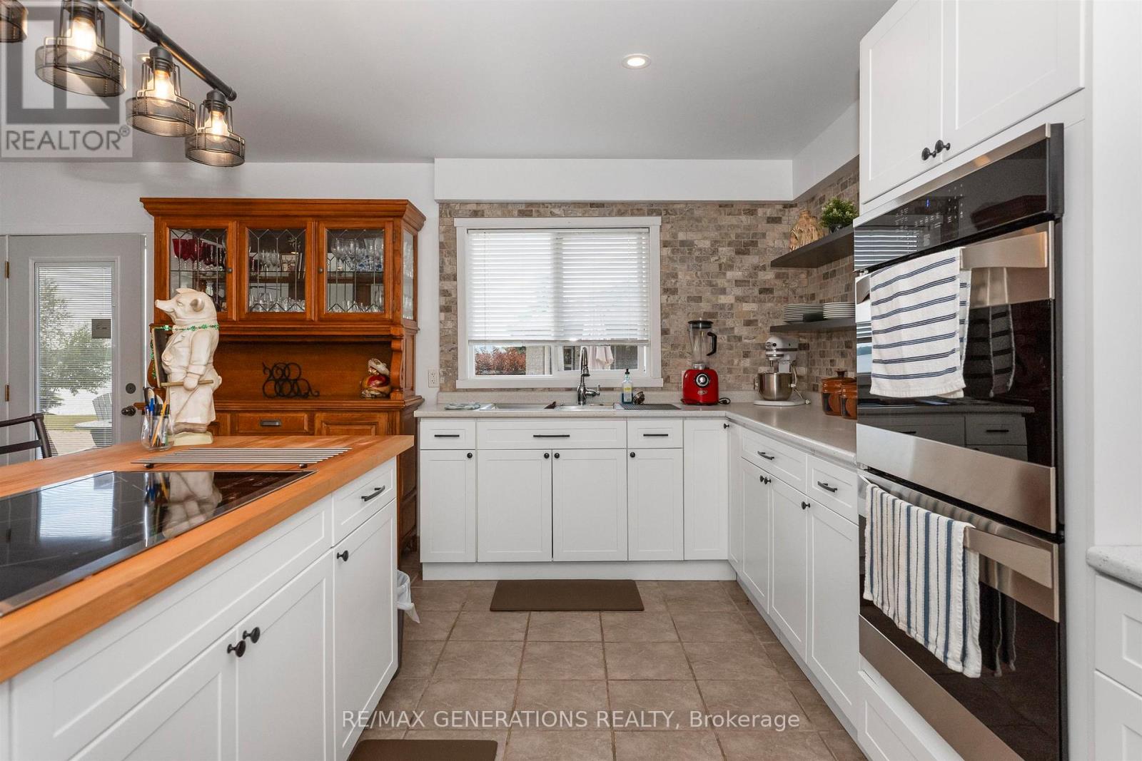 664 MEMORY ROAD - Image 24