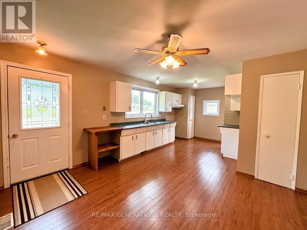 62 REDWING AVENUE - 5