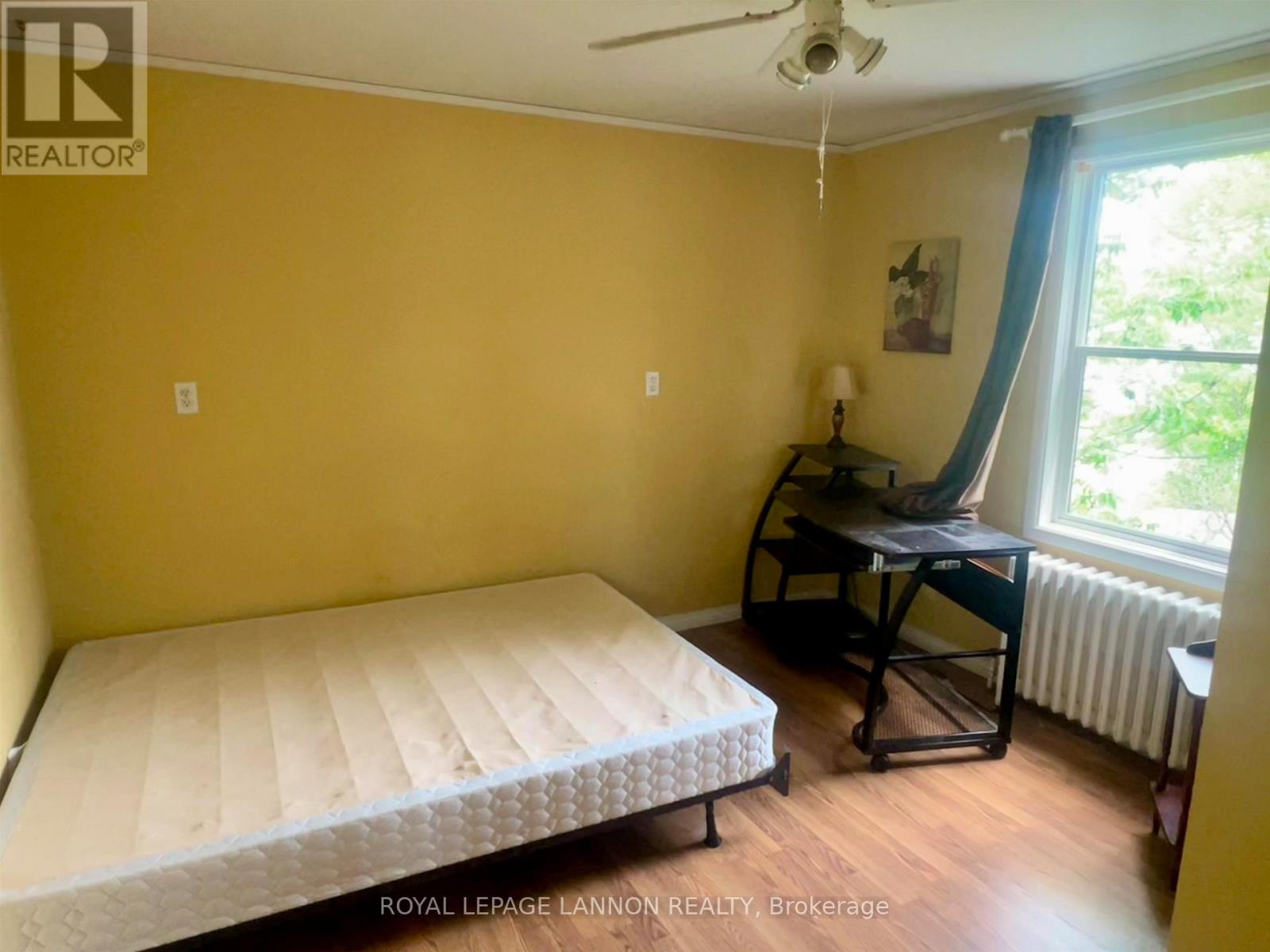 213-215 GORRIE STREET - 20