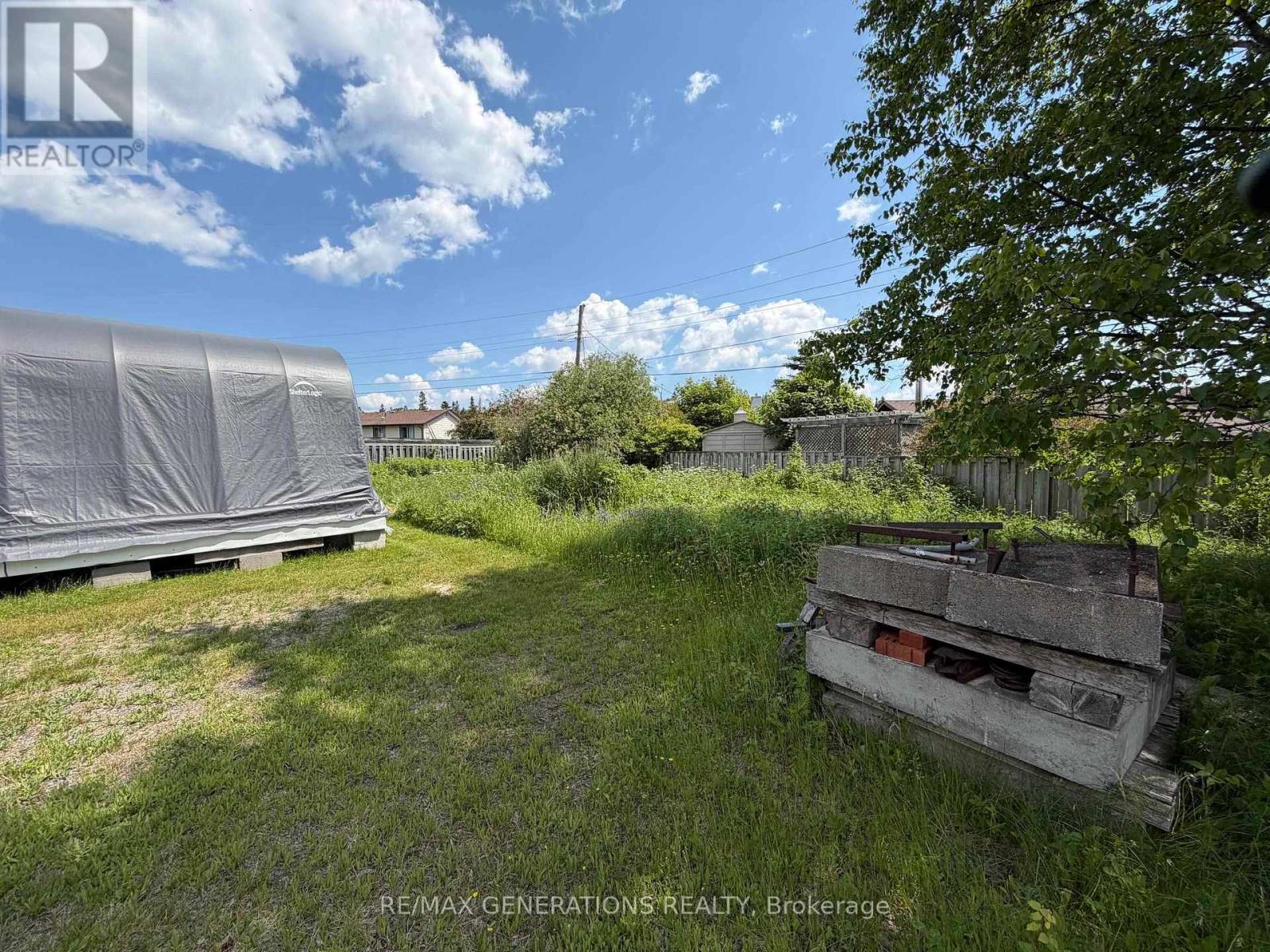 7 EAST GROVE CRESCENT - Image 25