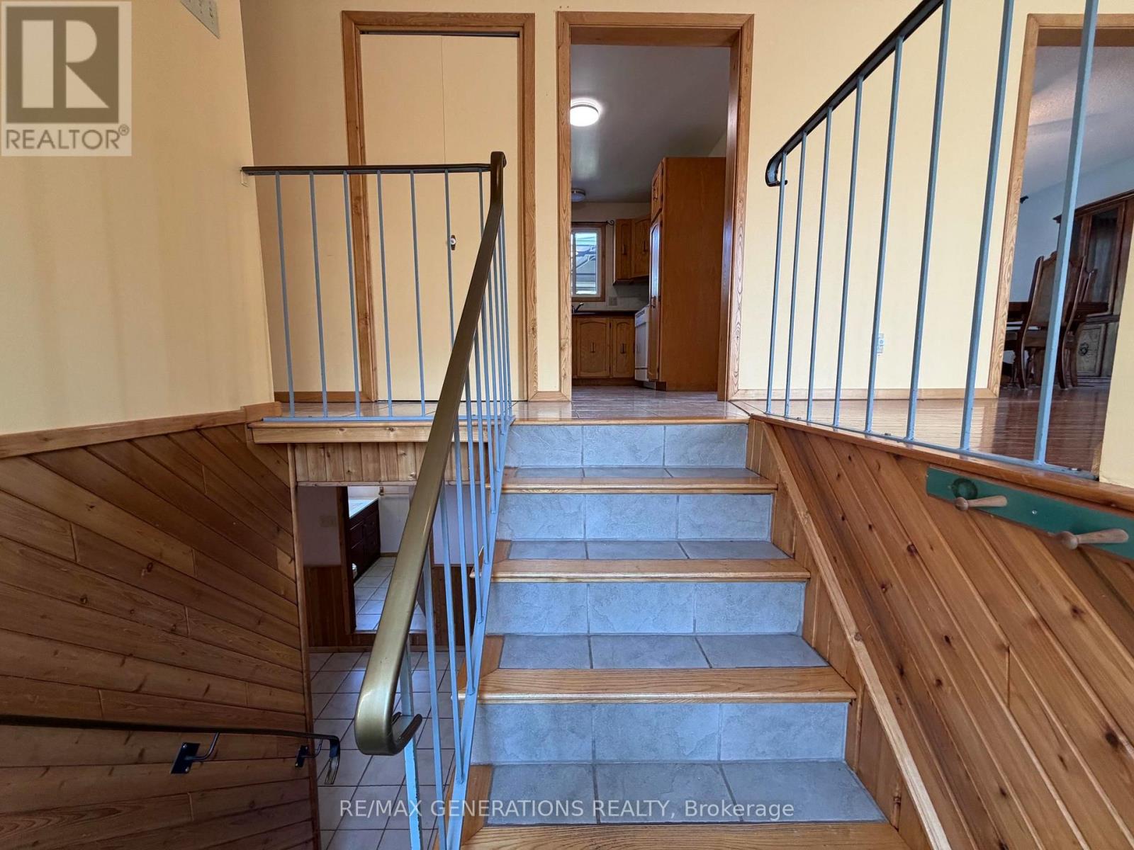 23 TERRACE HEIGHTS DRIVE - 7