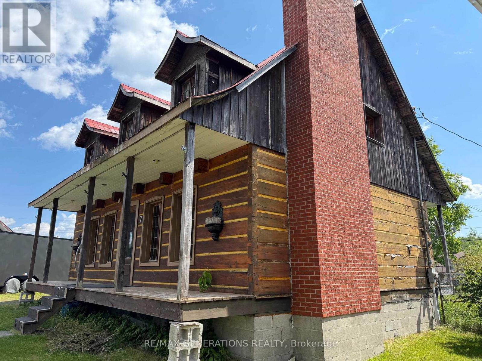 7 EAST GROVE CRESCENT - 22